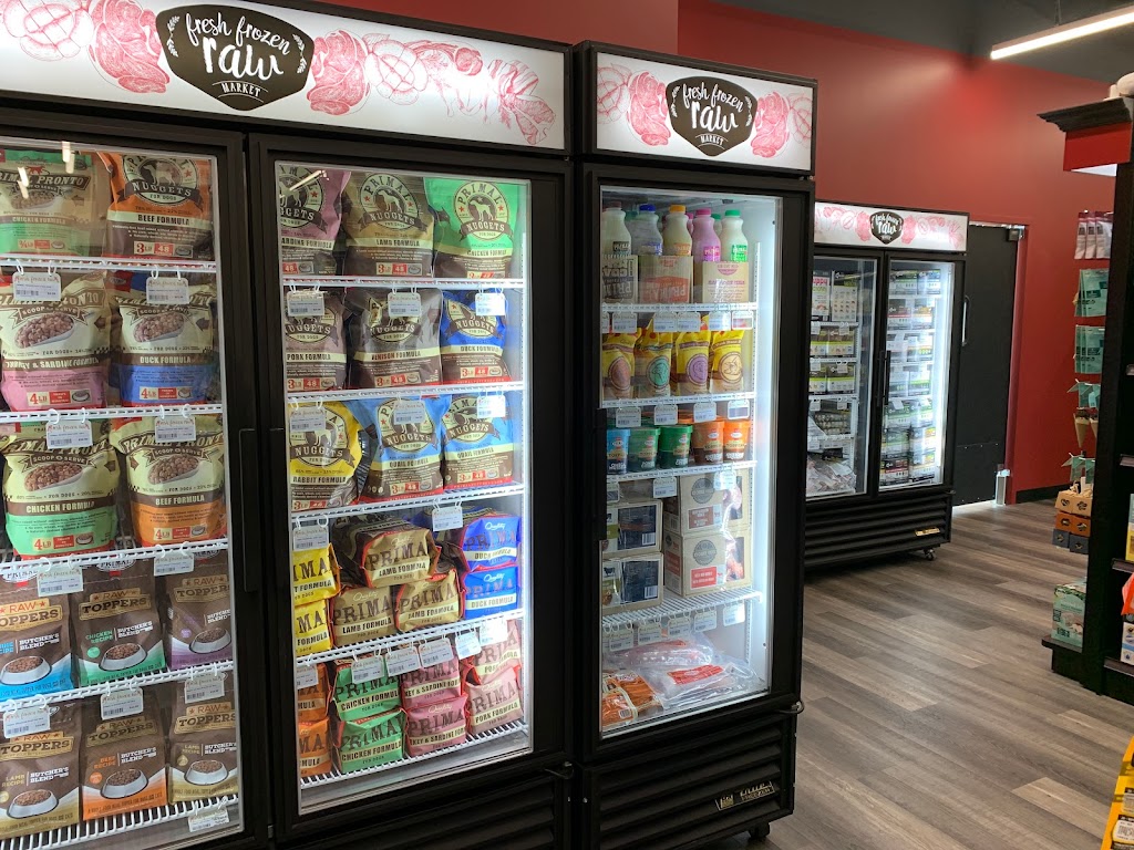 Global Pet Foods Sage Hill Quarter | 241 Sage Vly Cmn NW #210, Calgary, AB T3R 1T8, Canada | Phone: (587) 230-1899