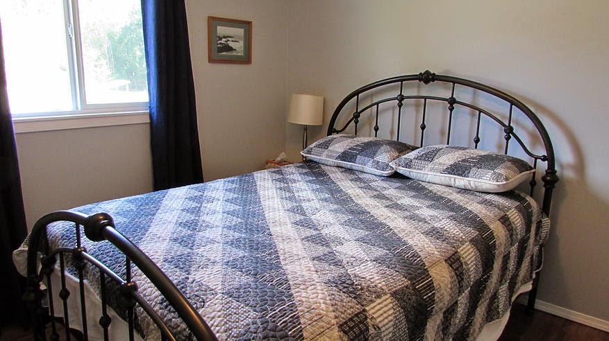 Family Farm B&B | 2590 Oxford Rd, Powell River, BC V8A 0P3, Canada | Phone: (604) 487-0544