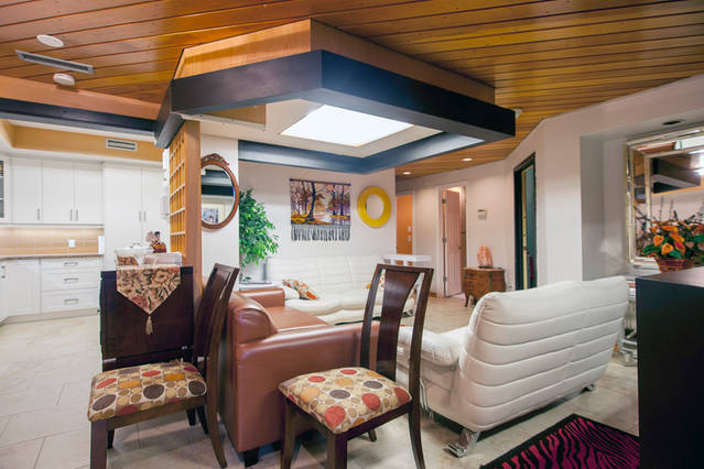 Smile Back Bed and Breakfast | 2547 Eglinton Ave W, York, ON M6M 1T2, Canada | Phone: (647) 529-0803