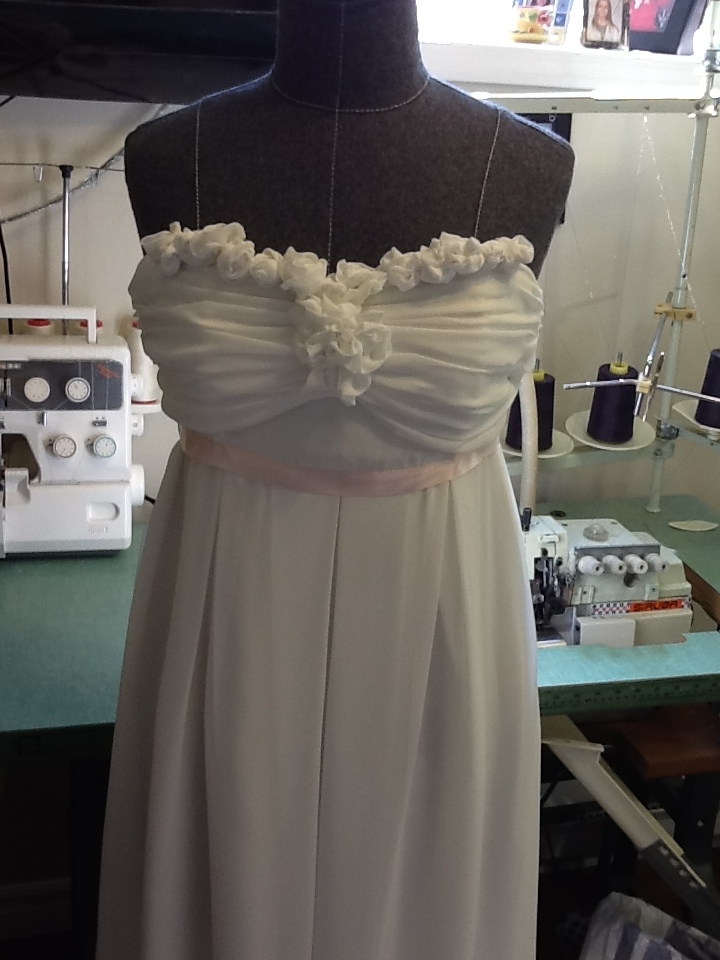 Isabelle Legendre Couturière | Rue du St Émilion, Québec, QC G3E 1W1, Canada | Phone: (418) 847-8555