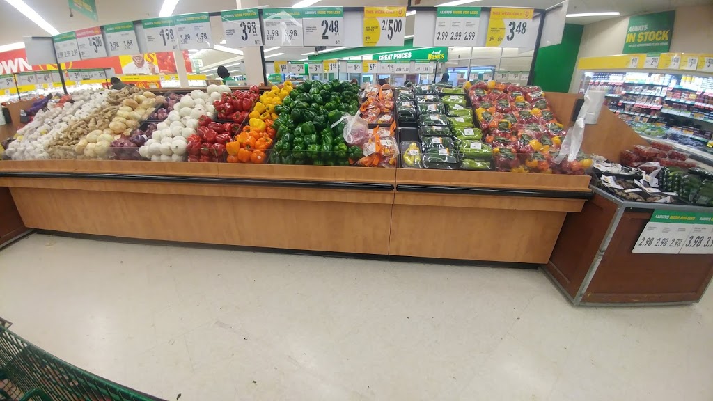 Parkway Plaza | 200 CENTENNIAL PKY, Hamilton, ON L8E 4A1, Canada