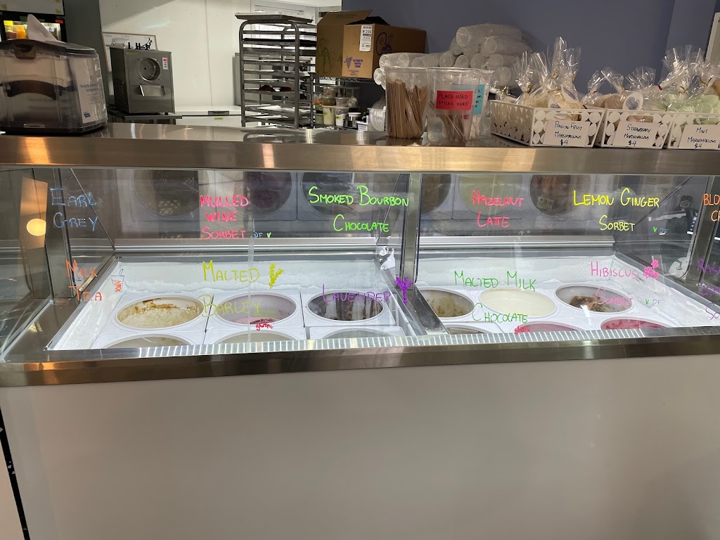 Boréal Gâteau & Creamery | 205 Main St Unionville #2, Unionville, ON L3R 2G8, Canada | Phone: (905) 477-9772