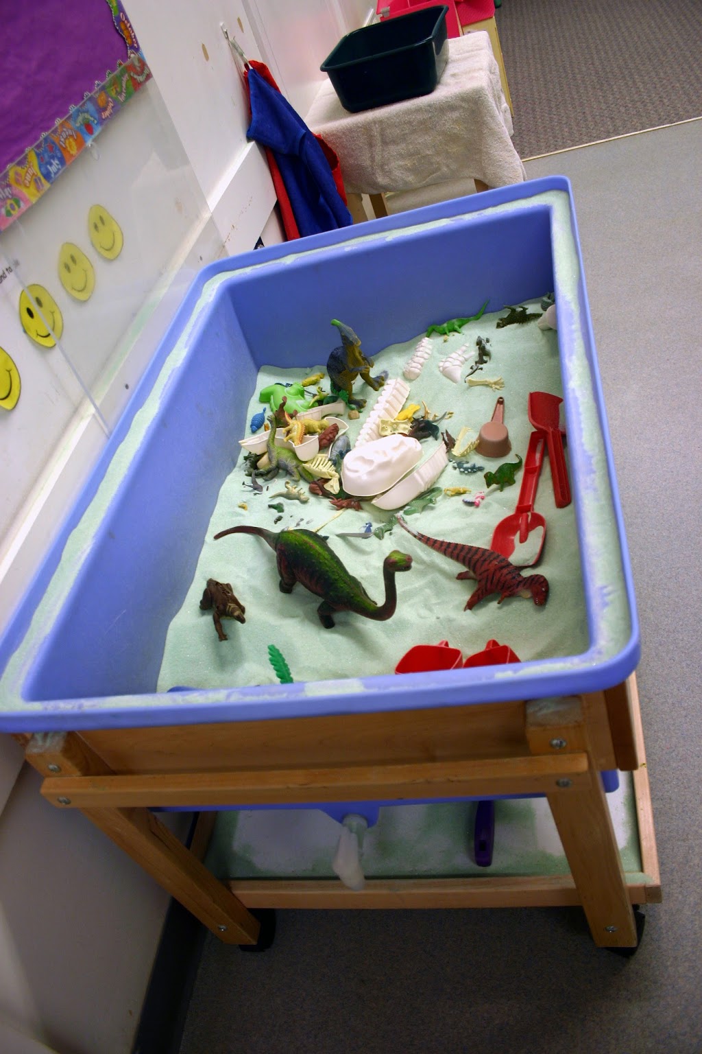 Richmond Kings Nursery School | 933 Summerside Ave, Winnipeg, MB R3T 4Y1, Canada | Phone: (204) 275-6239