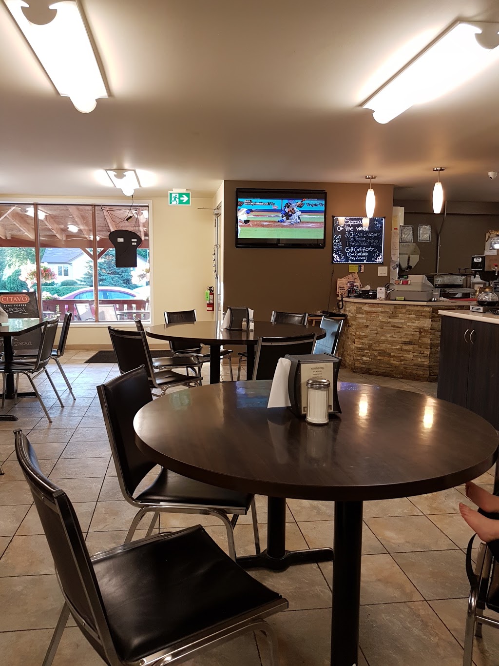 The Patio Grill | restaurant | 98 Main St, Grunthal, MB R0A 0R0, Canada | 2044346058 OR +1 204-434-6058