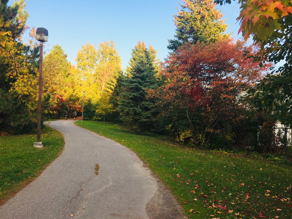 Calzavara Park | 1602 Blohm Dr, Ottawa, ON K1G 5S6, Canada | Phone: (613) 580-2400