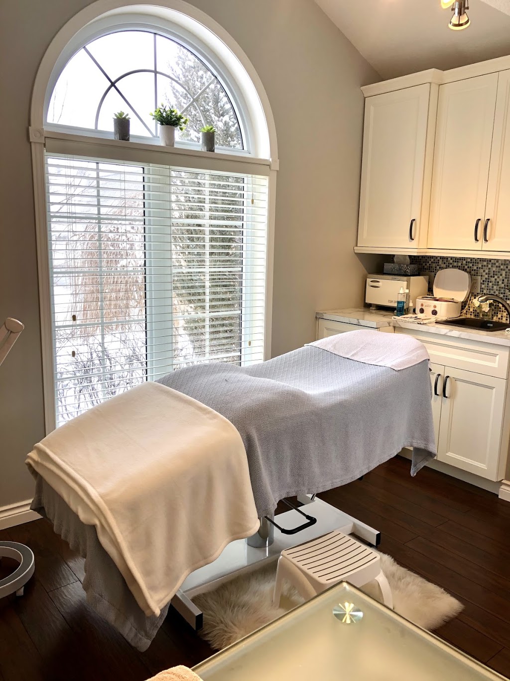 Polish | 72 Reiner Crescent, Wellesley, ON N0B 2T0, Canada | Phone: (519) 502-3691