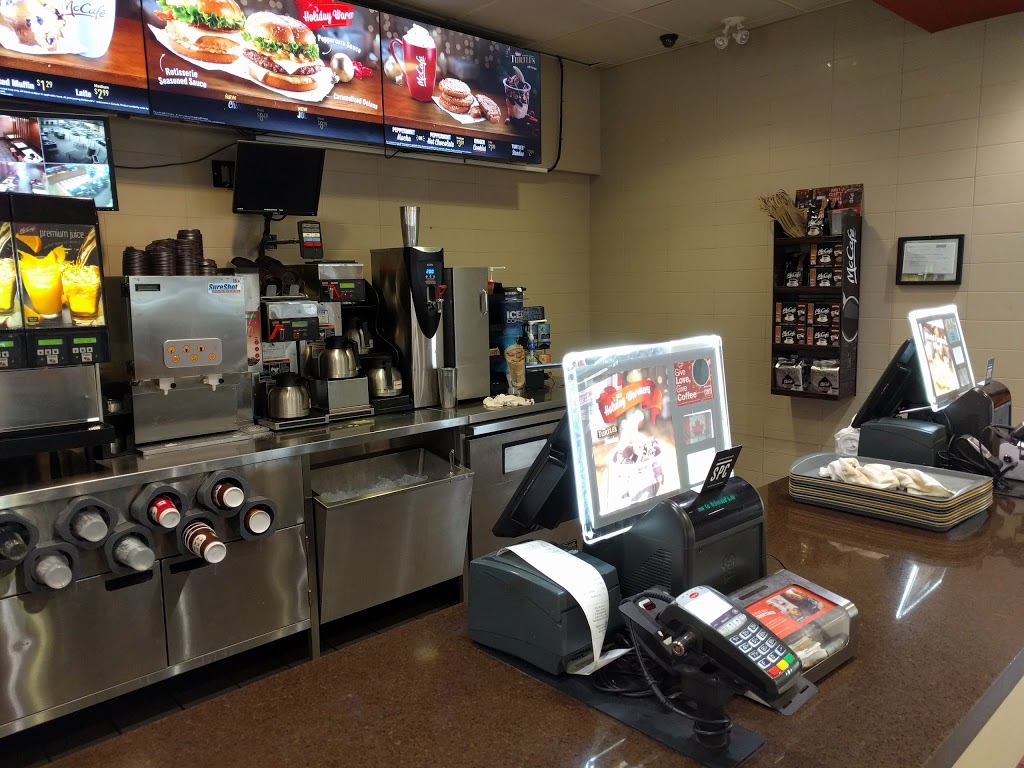 McDonalds | 2701 Lawrence Ave E, Scarborough, ON M1P 2S2, Canada | Phone: (416) 752-2610