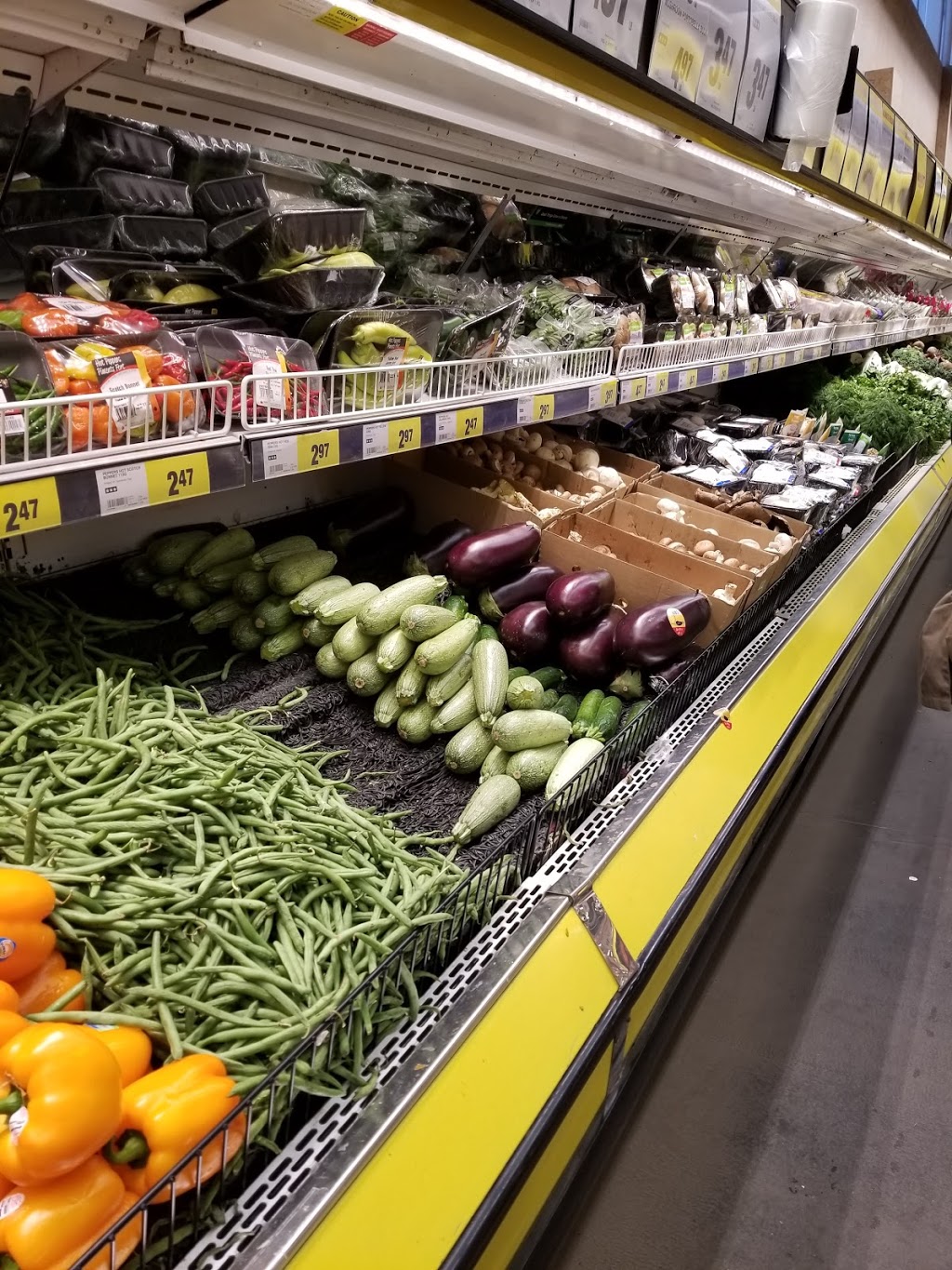 Andrew & Emilys No Frills | 13311 Loyalist Pkwy, Picton, ON K0K 2T0, Canada | Phone: (866) 987-6453