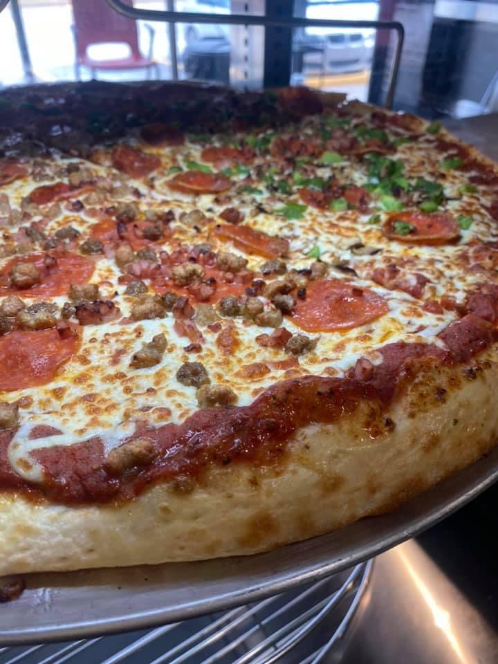 Leos pizza Bedford | 1746 Bedford Hwy, Bedford, NS B4A 1G2, Canada | Phone: (902) 420-2333