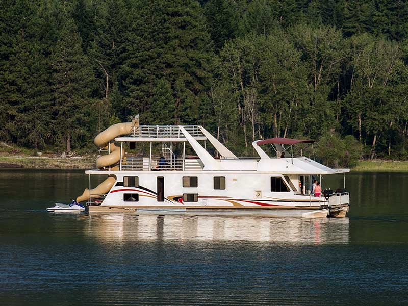 Sicamous Houseboats | 1 Mervyn Rd, Sicamous, BC V0E 2V0, Canada | Phone: (250) 836-2505