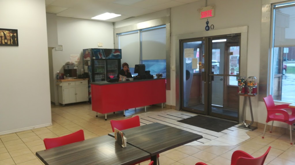 Pizzéria Papa Gérald | 290 Route 338, Saint-Zotique, QC J0P 1Z0, Canada | Phone: (450) 267-4777
