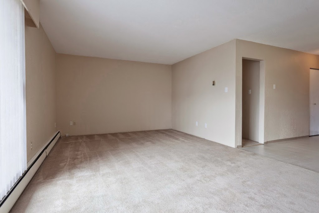 Niagara Court Apartments | 535 Niagara St, Victoria, BC V8V 1H3, Canada | Phone: (250) 360-2044