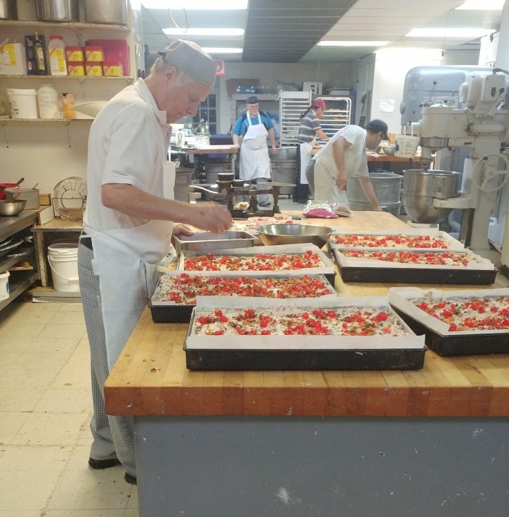 La Lorraine Traiteur | 4596 Rue Sainte-Catherine E, Montréal, QC H1V 1Y7, Canada | Phone: (514) 255-3079