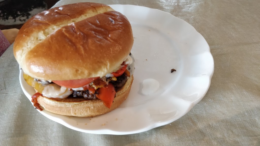 Country Store Diner | 146 Main St NW, Turner Valley, AB T0L 2A0, Canada | Phone: (403) 933-2331