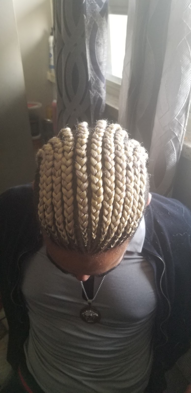 Lodav Braids n Beauty Palace | 158 Kozlov St, Barrie, ON L4N 7H5, Canada | Phone: (647) 807-4960
