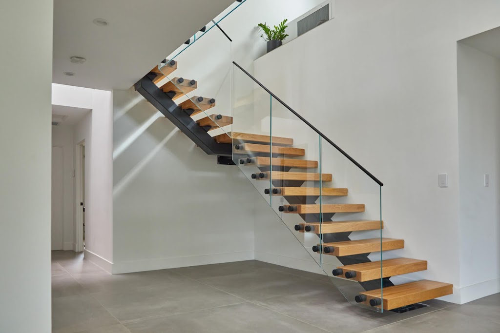 Glass Build Canada Ltd | 7250 Keele St Unit 151, Concord, ON L4K 1Z8, Canada | Phone: (647) 685-4636