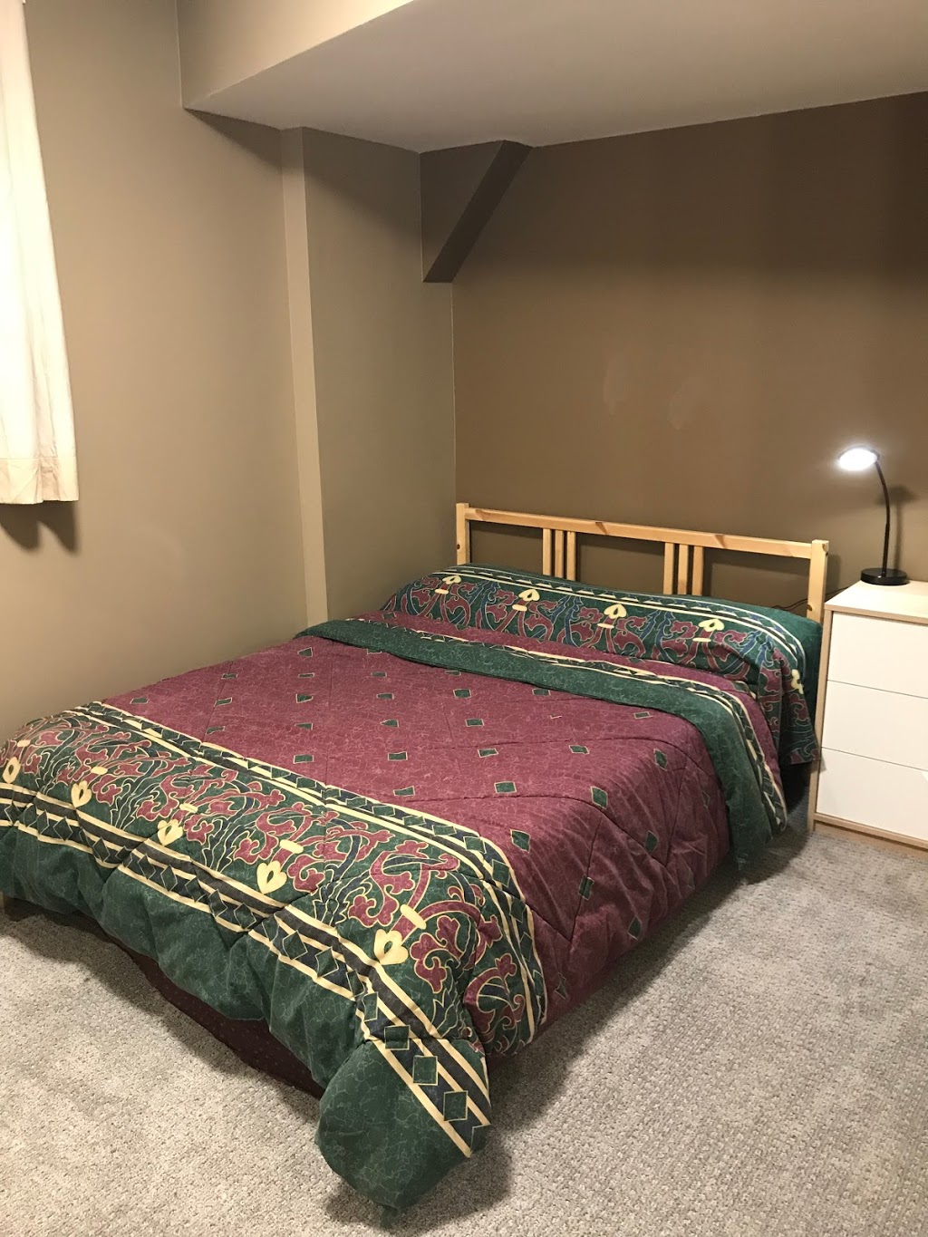 Marias Room rental | 113 Michigan St, Devon, AB T9G 2H4, Canada | Phone: (780) 938-7335
