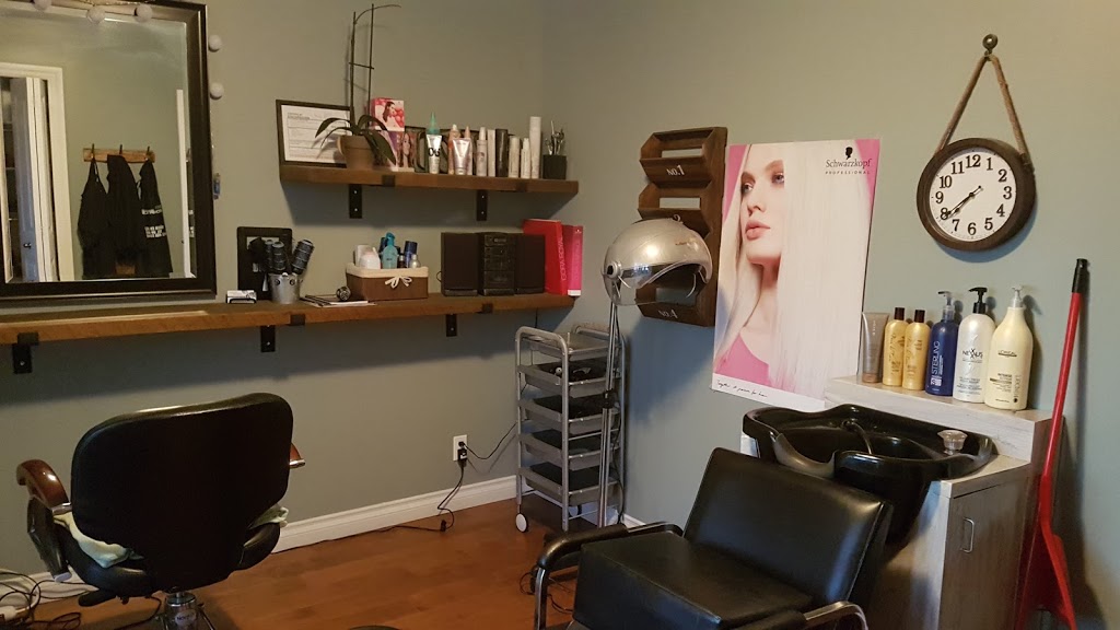 Studio Coiffure V | 2008 Carré Édouard, Saint-Césaire, QC J0L 1T0, Canada | Phone: (514) 923-4548