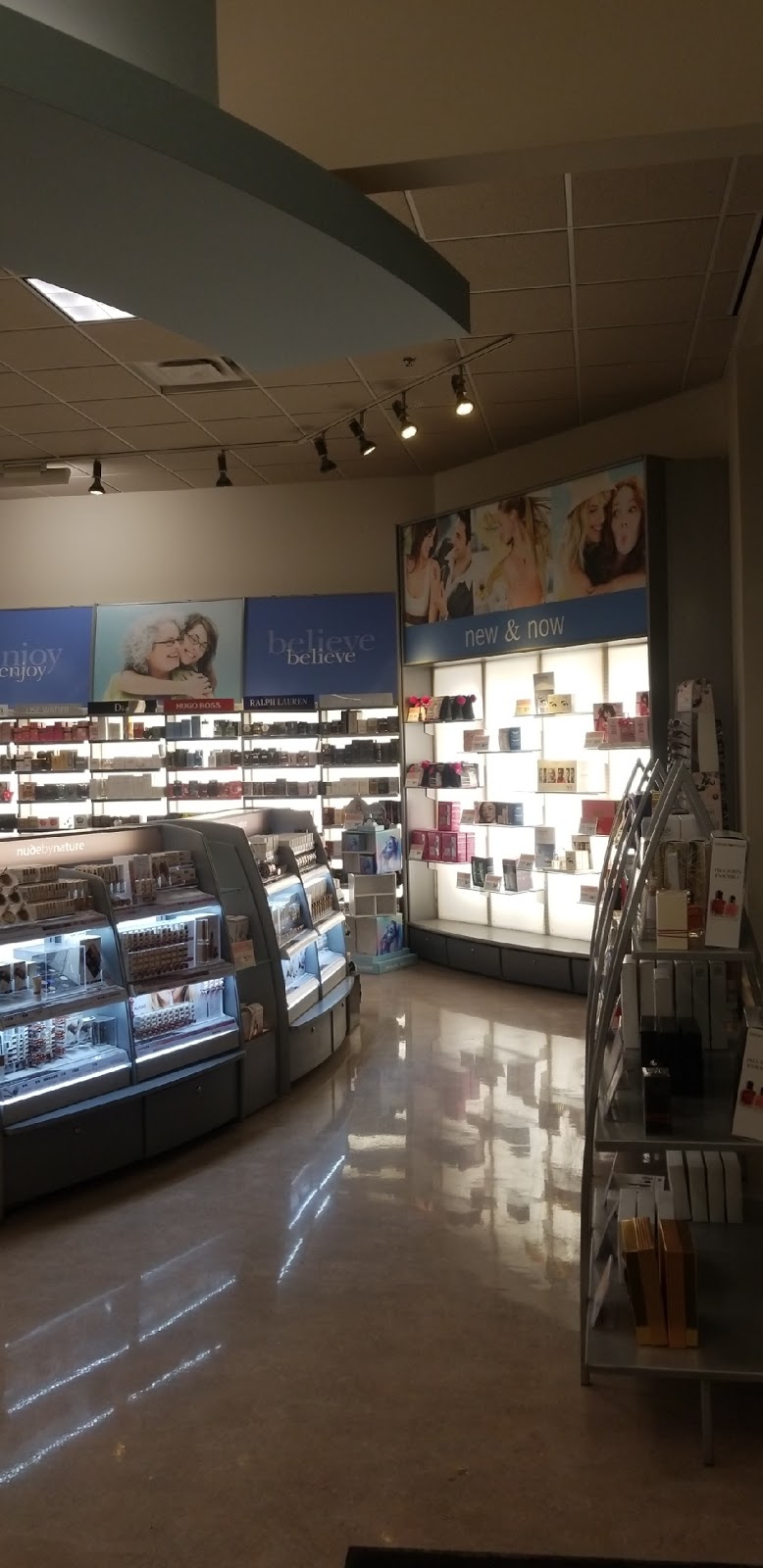 Shoppers Drug Mart | 405 Dundas St E, Belleville, ON K8N 1E7, Canada | Phone: (613) 962-8812
