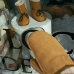 Lanark Sheepskin | 140 George St, Lanark, ON K0G 1K0, Canada | Phone: (613) 259-2489