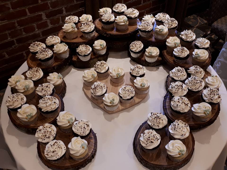 Cakes By the Lake Niagara | 38 Beachaven Dr, St. Catharines, ON L2M 1A5, Canada | Phone: (289) 228-4325