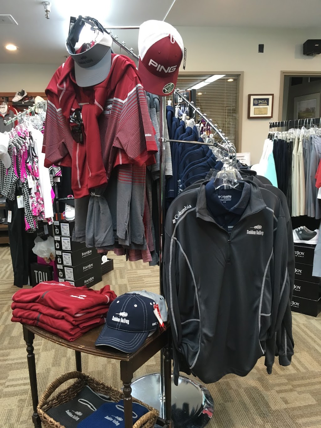 Sudden Valley Golf Course | 4 Clubhouse Cir, Bellingham, WA 98229, USA | Phone: (360) 734-6435