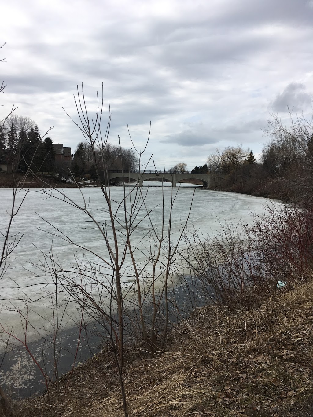 Anjou-sur-le-lac | 10021 Promenade des Riverains, Montreal, QC H1J 3B7, Canada | Phone: (514) 353-2424