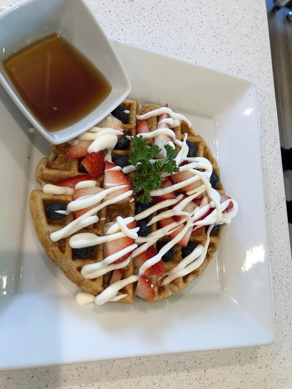 Eat Clean Healthy Grill & Juice Bar - St Albert | 3500 Tudor Glen, St. Albert, AB T8N 3V3, Canada | Phone: (587) 290-4663