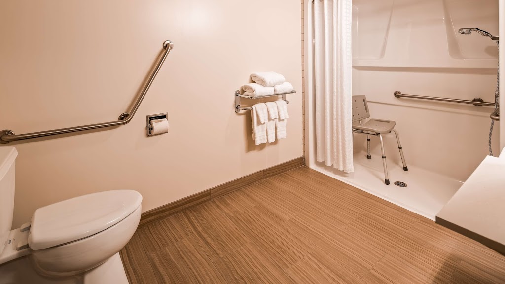 Best Western Plus | 19267 Lougheed Hwy, Pitt Meadows, BC V3Y 1Z2, Canada