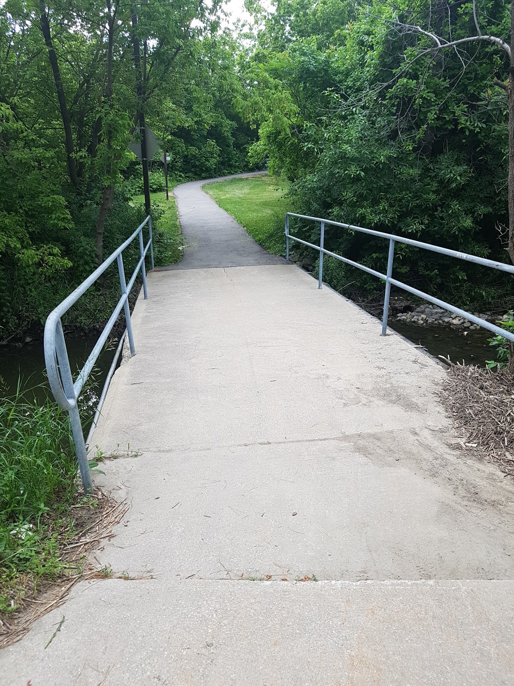 Derry Greenway | Mississauga, ON L4T 1L9, Canada