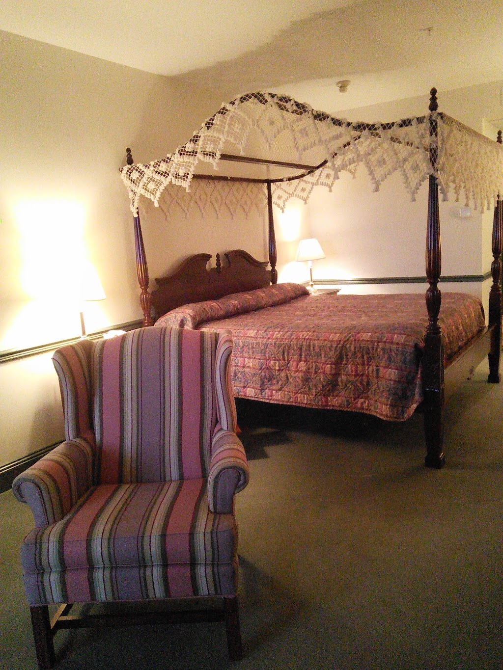 The Loyalist Country Inn | 195 Heather Moyse Dr, Summerside, PE C1N 5R1, Canada | Phone: (902) 436-3333