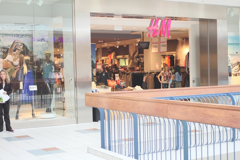 H&M | clothing store | 419 King St W, Oshawa, ON L1J 2K5, Canada | 8552727007 OR +1 855-272-7007