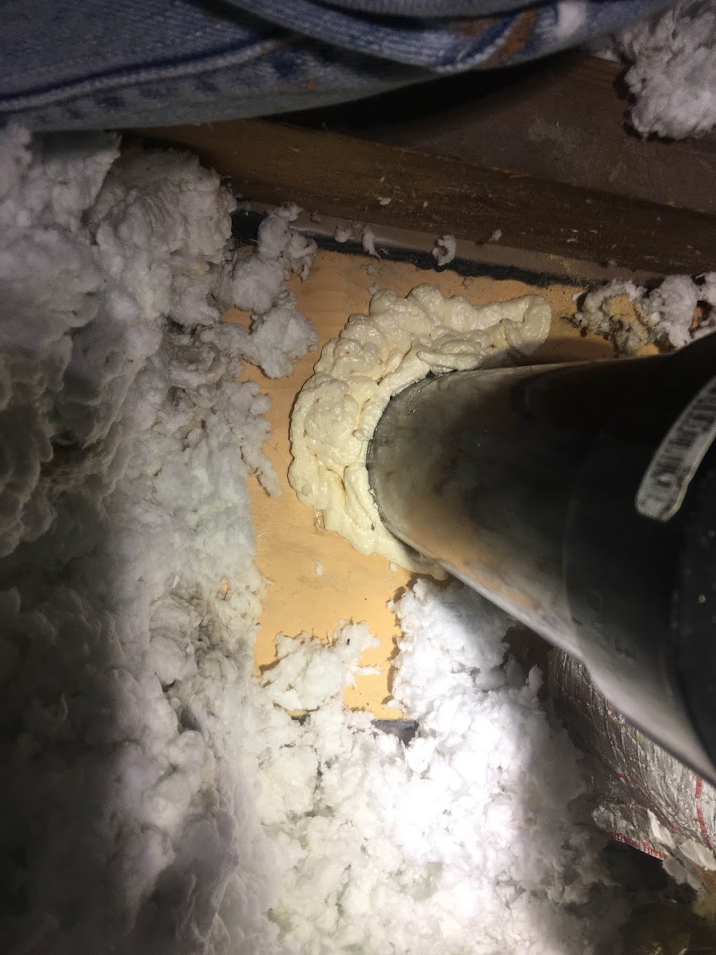 Comfort Home Attic Insulation | 3670 63 Ave NE Unit 250, Calgary, AB T1Y 2R6, Canada | Phone: (403) 479-6413