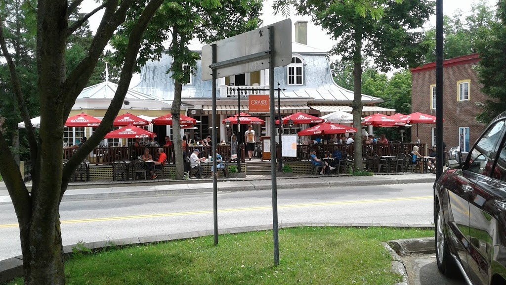 LOrange Bistro | 29 Rue Ambroise Fafard, Baie-Saint-Paul, QC G3Z 2J2, Canada | Phone: (418) 240-1197
