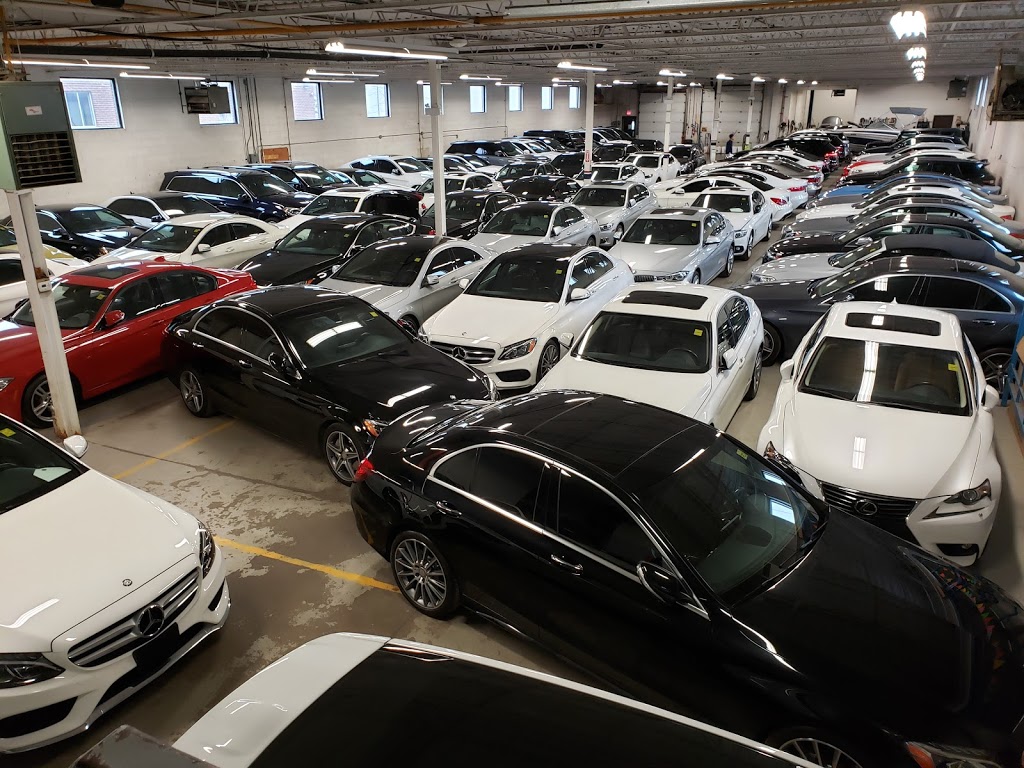 Eknoor Auto Sales | 1680 Sismet Rd, Mississauga, ON L4W 1R4, Canada | Phone: (888) 472-6551