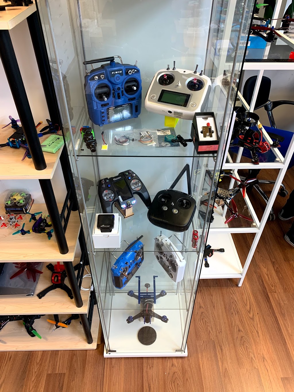 Rotorgeeks | 25 Lesmill Rd #10, North York, ON M3B 2T3, Canada | Phone: (647) 479-4153