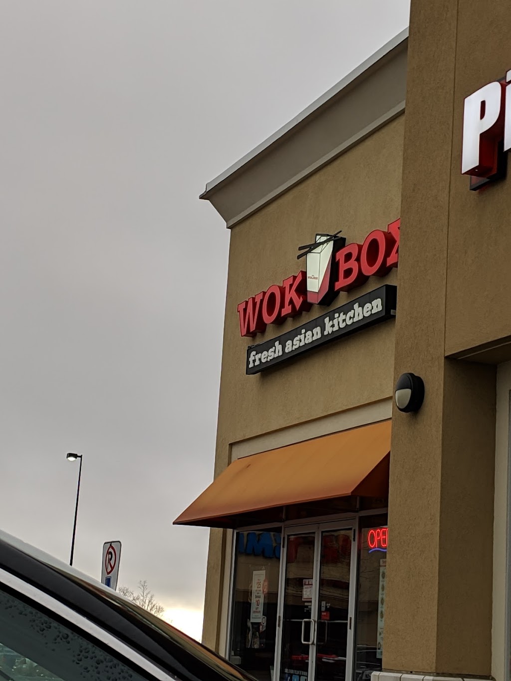 Wok Box-Oshawa | 855 Taunton Rd E #4, Oshawa, ON L1H 7K5, Canada | Phone: (905) 440-0965