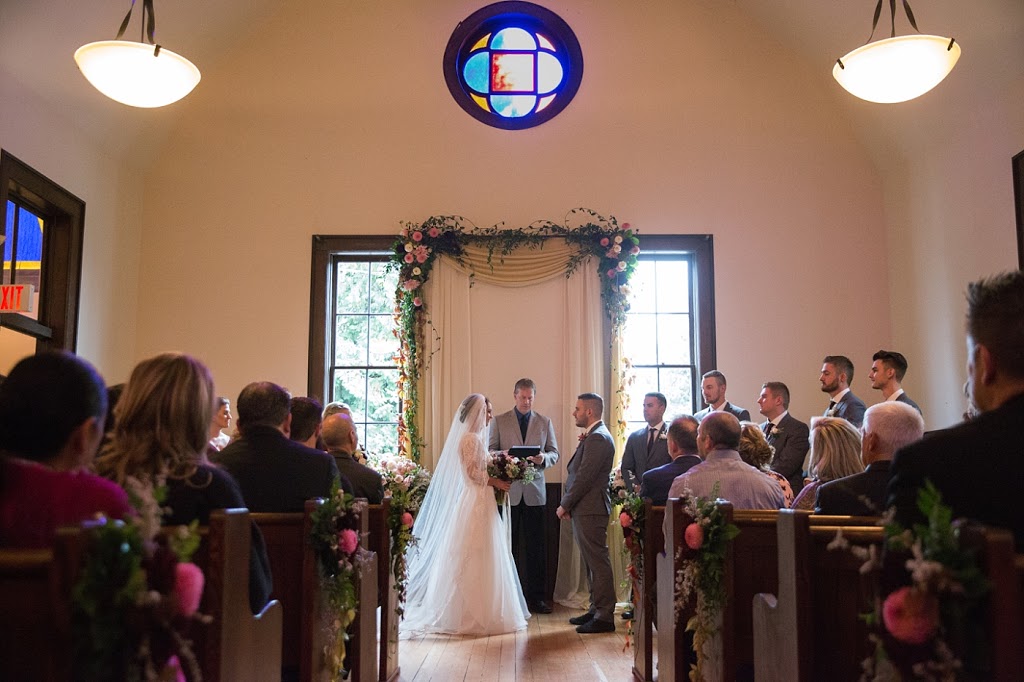 White Album Wedding Chapel | 42415 Adams Rd, Chilliwack, BC V2R 4K9, Canada | Phone: (604) 823-4613