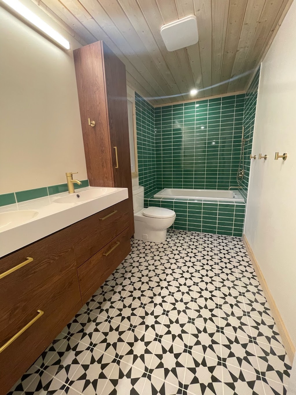 Local One Construction | 3444 River Rd, Chemainus, BC V0R 1K4, Canada | Phone: (250) 268-8997