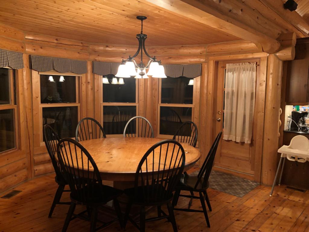Chalet 6 | 4 Chemin du Geai-Bleu, Mille-Isles, QC J0R 1A0, Canada | Phone: (438) 700-4515