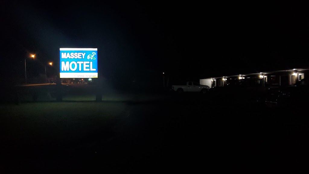 Massey Motel | Sauble St W, Sables-Spanish Rivers, ON P0P 1P0, Canada | Phone: (705) 865-2500