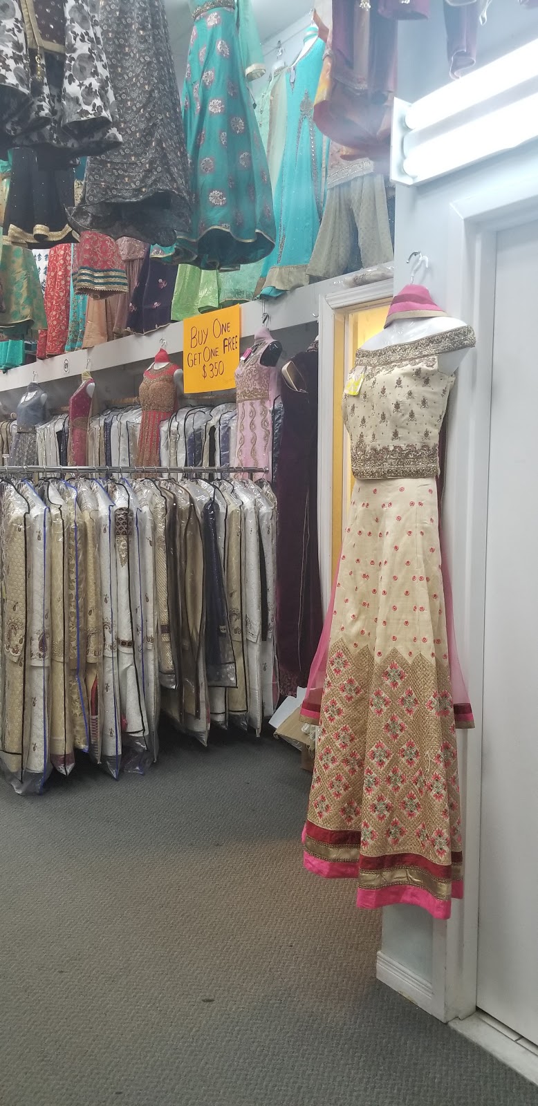 Esha Fashion Inc | 2575 Steeles Ave E, Brampton, ON L6T 5T1, Canada | Phone: (905) 792-7508