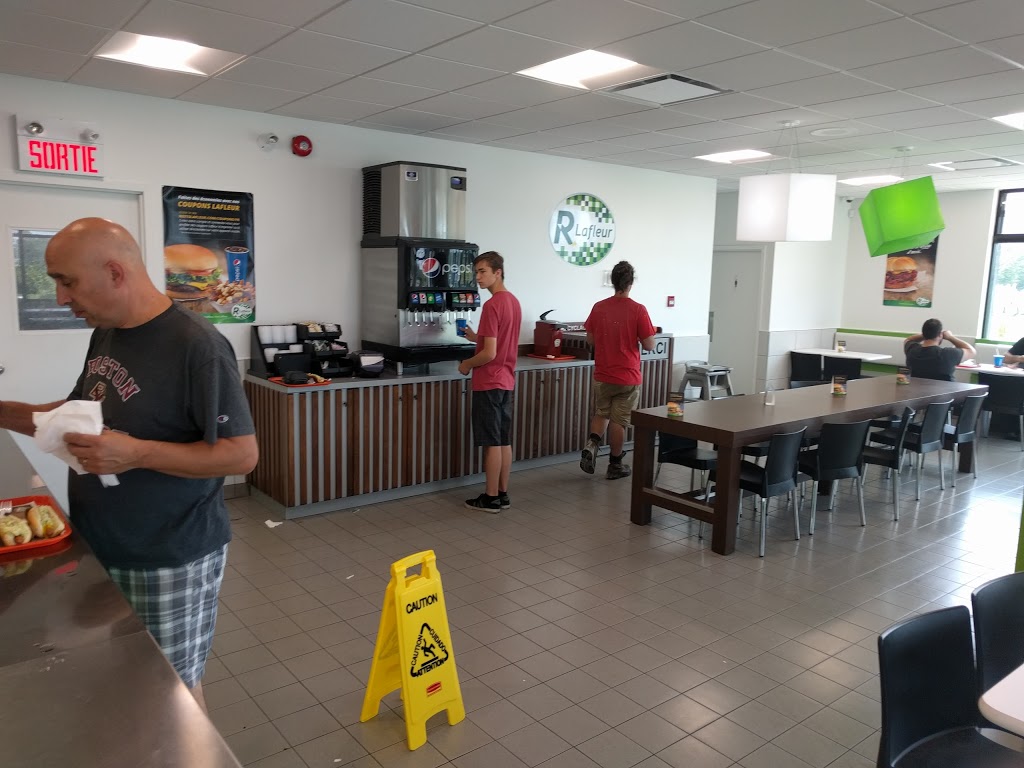 Restaurant Lafleur | 1999 Boulevard de Périgny, Chambly, QC J3L 4C3, Canada | Phone: (450) 656-0005 ext. 618
