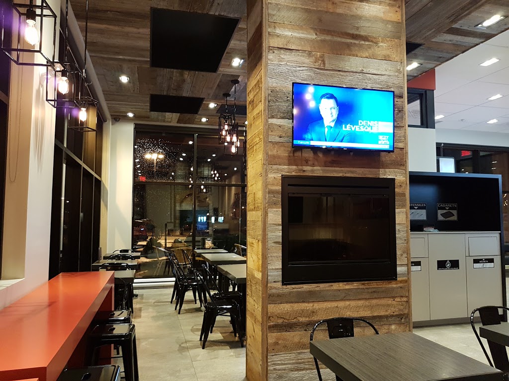 Chicking | 4857 Boul Bourque, Sherbrooke, QC J1N 1E8, Canada | Phone: (819) 821-4333