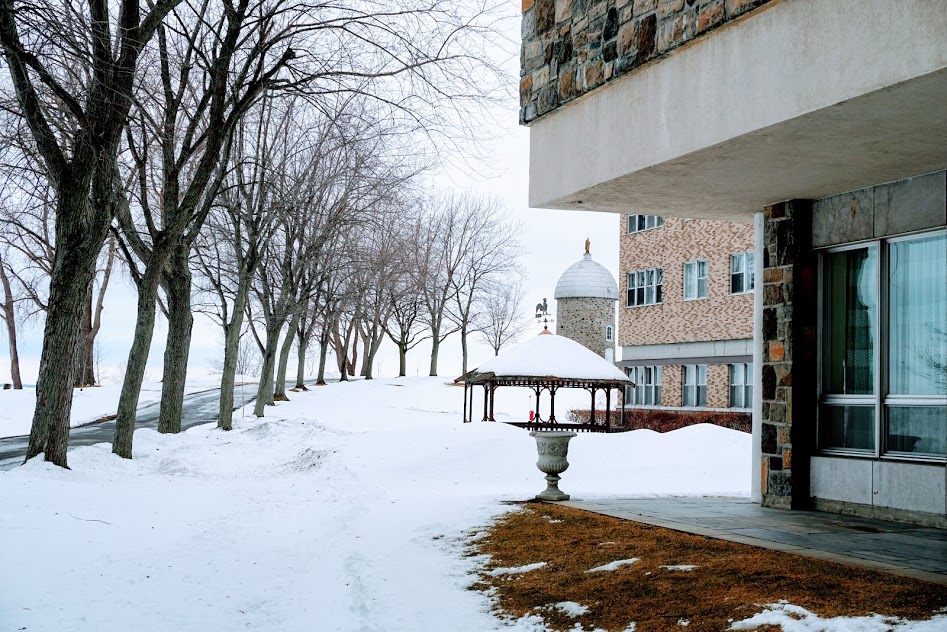 Manoir DYouville | 498 Boulevard DYouville, Châteauguay, QC J6J 5T9, Canada | Phone: (450) 692-8291