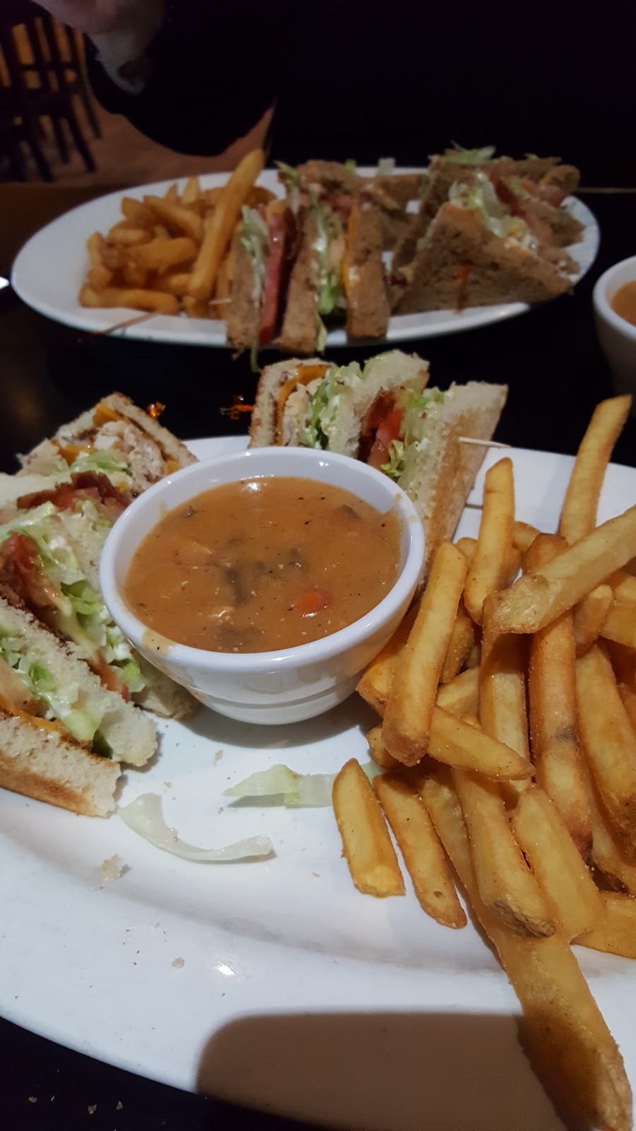 Moose McGuires | 1941 Uxbridge Dr NW, Calgary, AB T2N 2V2, Canada | Phone: (403) 289-9184