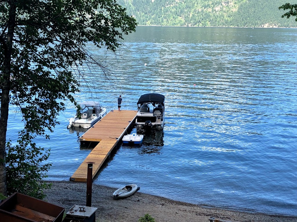 Sun N Fun Cedar Docks | 6765 Cools Rd, Vernon, BC V1B 3T2, Canada | Phone: (778) 475-3625
