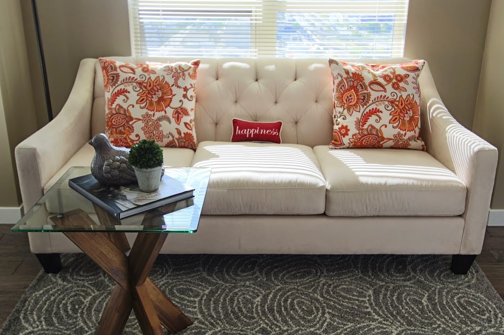 Creative Home Decorating | 220 Whispering Water Way, Calgary, AB T3Z 3T4, Canada | Phone: (403) 370-7715