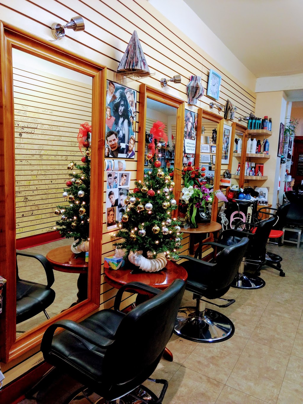 Kingston Studio | 1013 Kingston Rd, Toronto, ON M4E 1T3, Canada | Phone: (416) 551-3625