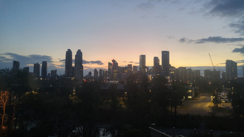 City Centre Riverpath Bed & Breakfast | 1011 Maggie St SE, Calgary, AB T2G 4L6, Canada | Phone: (403) 228-6167